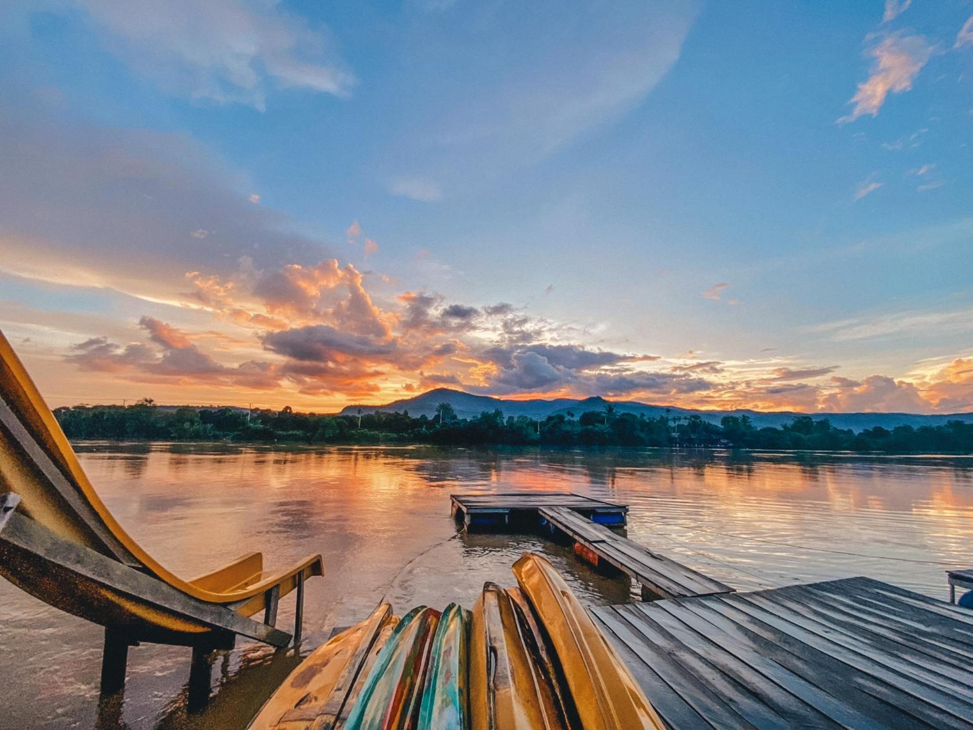 Yellow Sun Kampot Bagian luar foto
