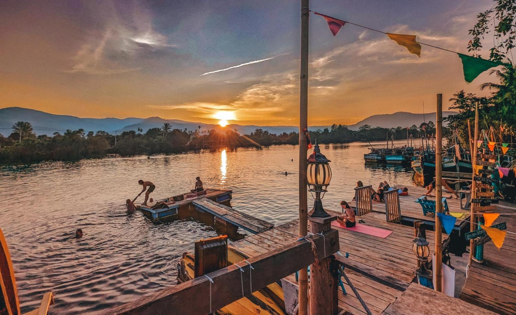 Yellow Sun Kampot Bagian luar foto